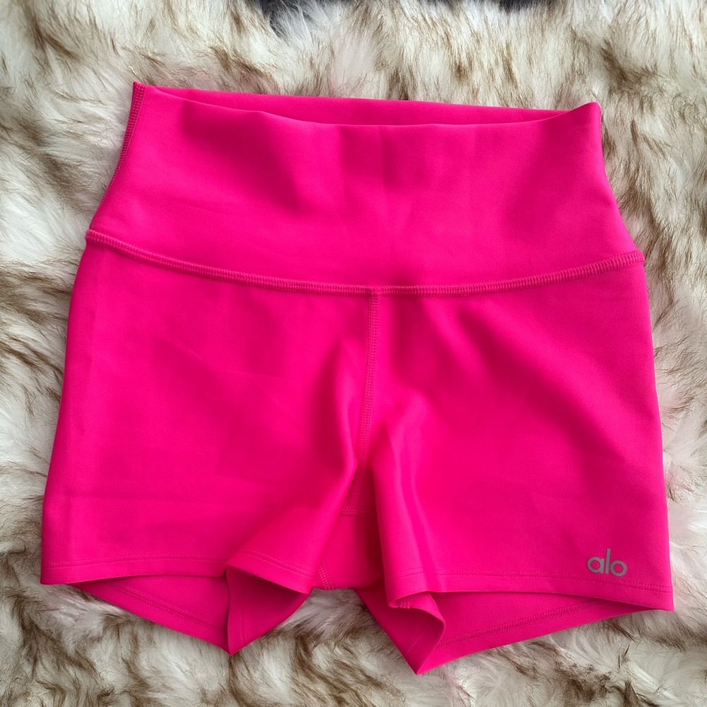 Alo yoga shorts size S